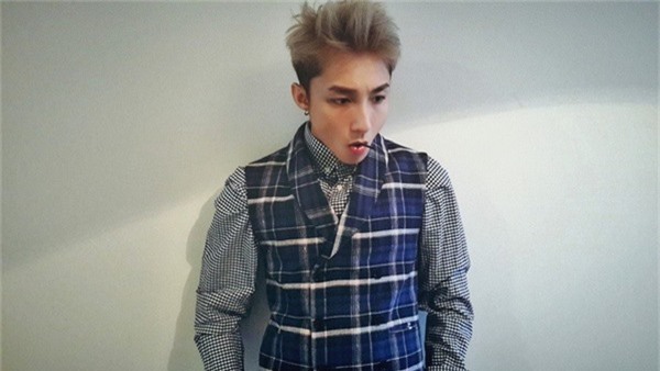 Ăn diện đơn giản, Sơn Tùng cũng trở thành Soái ca như ai - Ảnh 16.