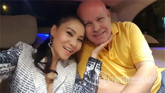 Thu Minh khoe ảnh con trai tập bơi 0