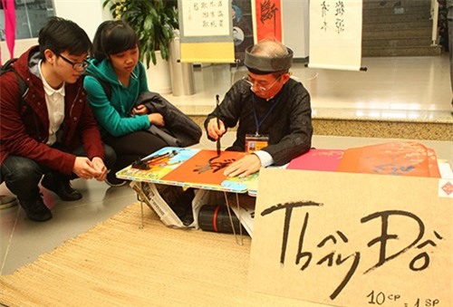 Ghé thăm chợ Tết