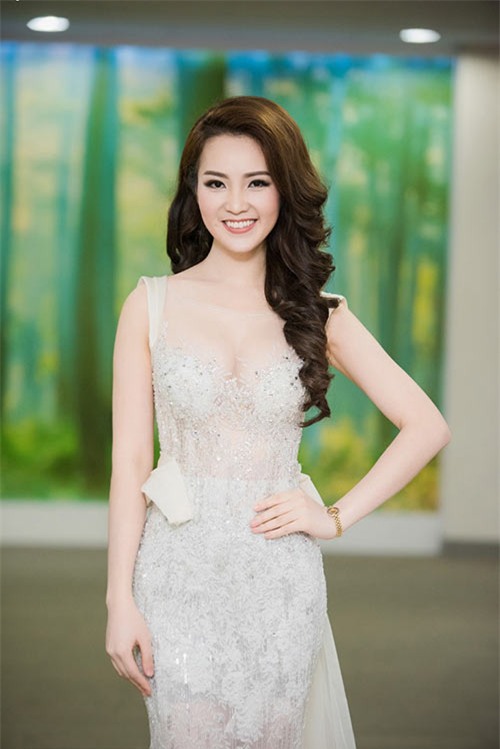 thuy van mong manh nhu tien nu voi dam xuyen thau - 3