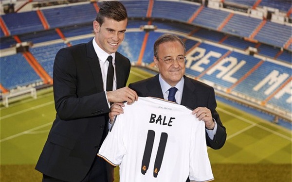 Ronaldo khoe ảnh bữa tiệc trị giá 17.400 tỷ VNĐ - Ảnh 2.