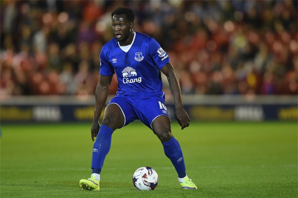 Những cầu thủ có cân nặng khủng nhất thế giới - Ảnh 3.