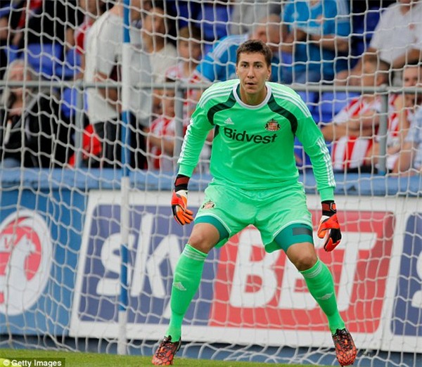 Những cầu thủ có cân nặng khủng nhất thế giới - Ảnh 7.