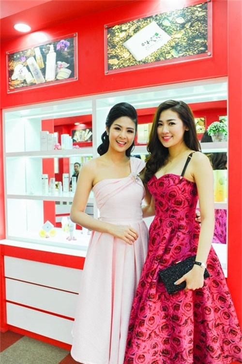 my nhan viet phong phanh lung tran trong gia ret - 17