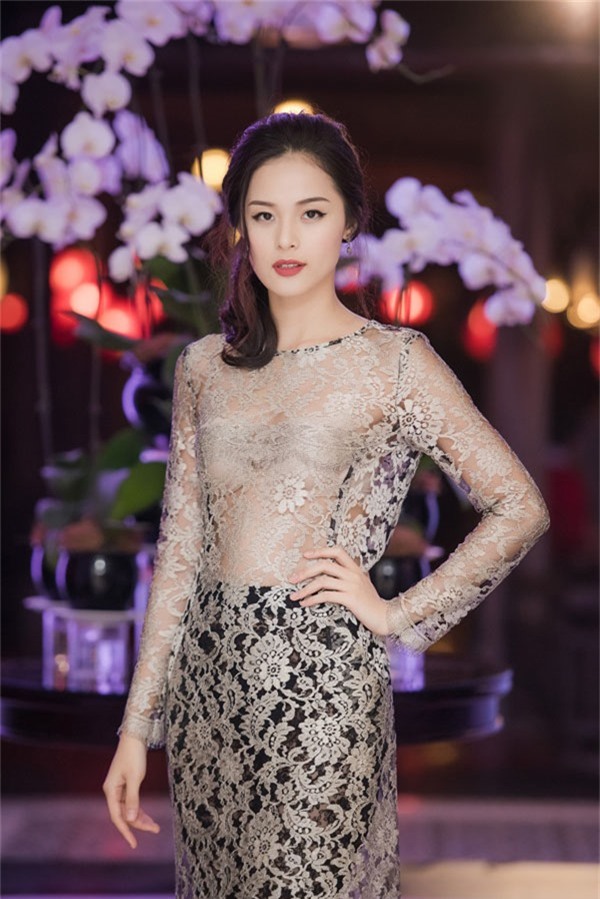 my nhan viet phong phanh lung tran trong gia ret - 3