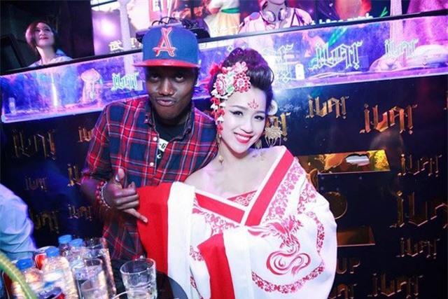 ngam than hinh sieu goi cam cua dj tit hinh anh 12