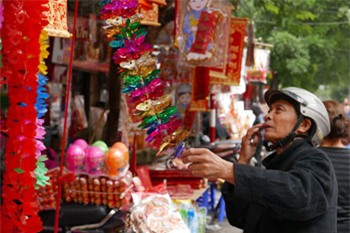 do trang tri tet trung quoc nhuom do pho hang ma - 7