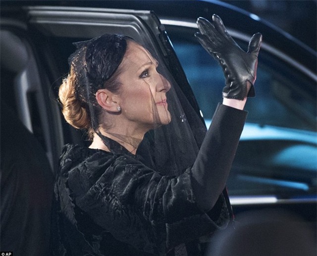 Celine Dion nghẹn ngào tiễn đưa chồng lần cuối