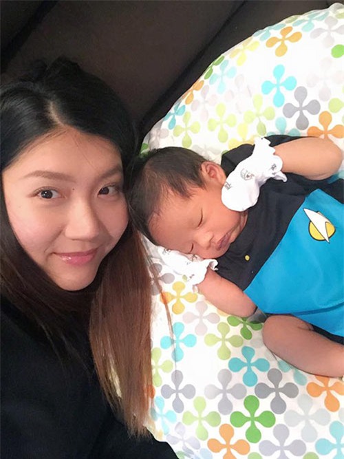 ngoc quyen khoe con trai 2 tuan tuoi