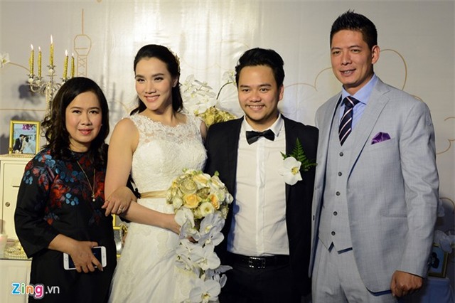 Lễ cưới ấm cúng của vợ chồng Trang Nhung giữa giá rét Hà Nội