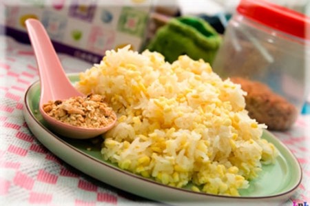 Xôi và các loại thực phẩm từ gạo nếp cũng là những loại được khuyến cáo sử dụng vào buổi sáng. Ảnh minh họa.
