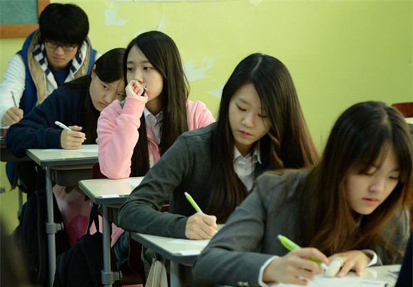 6 lý do tố cáo môi trường học đường ở Hàn không đẹp như phim