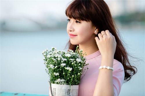 hotgirl, cô giáo, Hồng Nhung, Hưng Yên