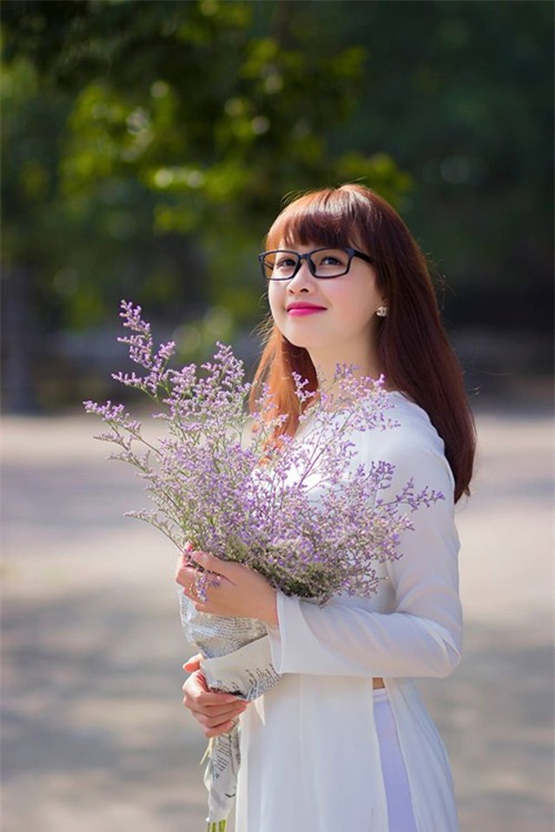 hotgirl, cô giáo, Hồng Nhung, Hưng Yên