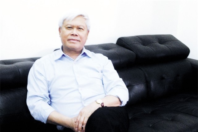 Nhà thơ Nguyễn Huy Hoàng.