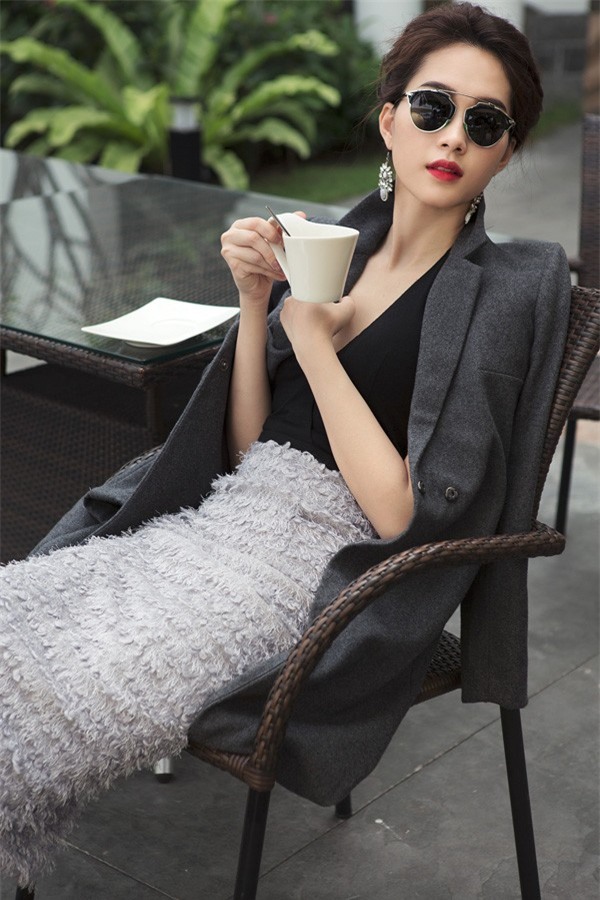 Mỹ Tâm, Đặng Thu Thảo, Tóc Tiên, Hoàng Thùy Linh, Văn Mai Hương