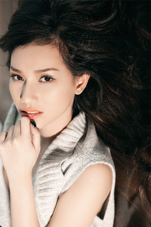 quynh chi khoe anh quyen ru hut mat ngay dong - 4