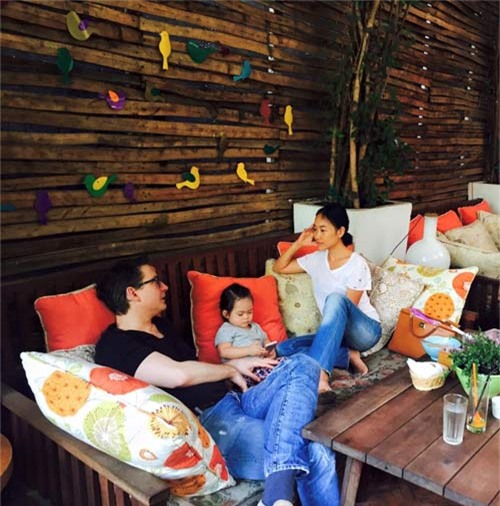 doan trang hanh phuc am ap ben chong con - 1