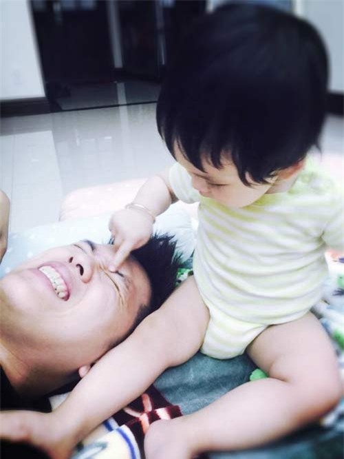 doan trang hanh phuc am ap ben chong con - 6