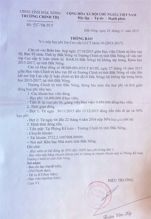 Học viên bức xúc vì phải đóng 300 triệu đồng trả phí taxi