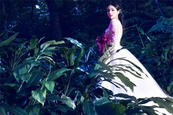 hoa-hau-ky-duyen-hoa-co-dau-mo-mang-giua-troi-gia-ret-blogtamsuvn011