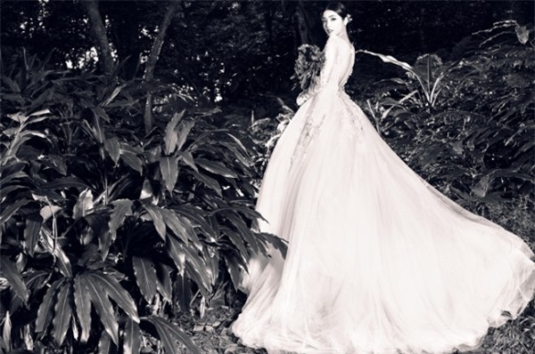 hoa-hau-ky-duyen-hoa-co-dau-mo-mang-giua-troi-gia-ret-blogtamsuvn010