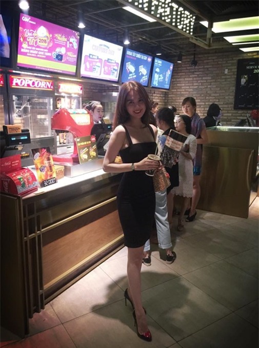 phan-ung-moi-nguoi-khi-gap-ngoc-trinh-blogtamsuvn3