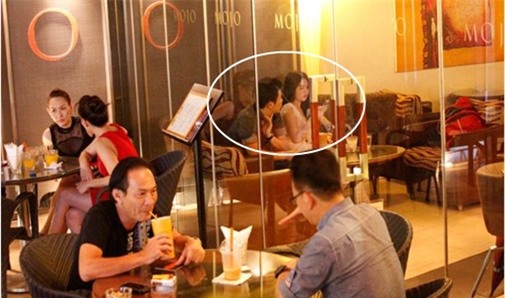 phan-ung-moi-nguoi-khi-gap-ngoc-trinh-blogtamsuvn16