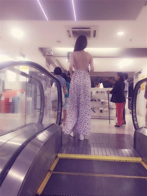 phan-ung-moi-nguoi-khi-gap-ngoc-trinh-blogtamsuvn20