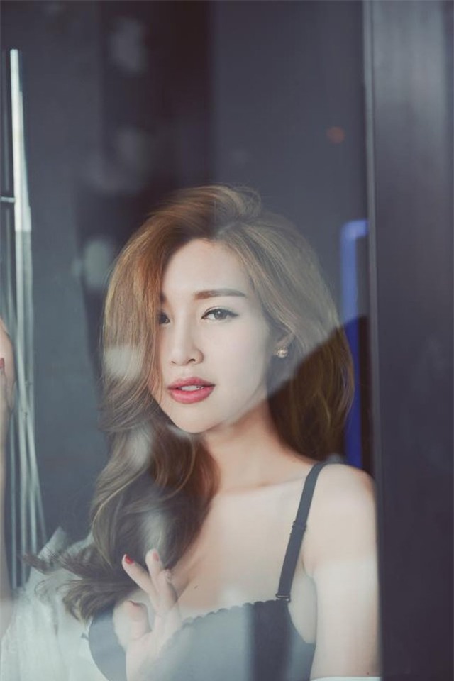 loat anh nong bong cua 'ba me gay sung sot nhat vbiz" hinh anh 17