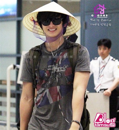 sao Han duoc fans Viet tang qua blogtamsuvn (12)
