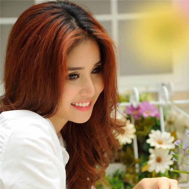 “dung hinh” voi ao khoet nguc goi cam cua vo cu thanh binh hinh anh 14