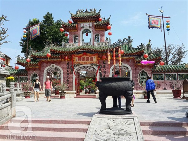 Hội An lạ mà quen qua 5 Hội quán cổ ở tuyến phố trung tâm 5