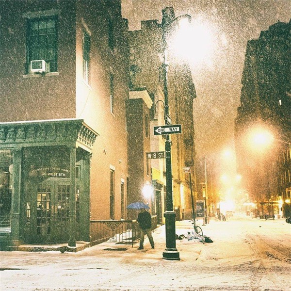 New York đẹp như thiên đường trong cơn bão tuyết - Ảnh 12.