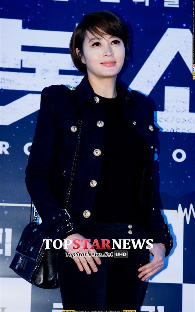 Kim Tae Hee đọ nhan sắc với đàn chị