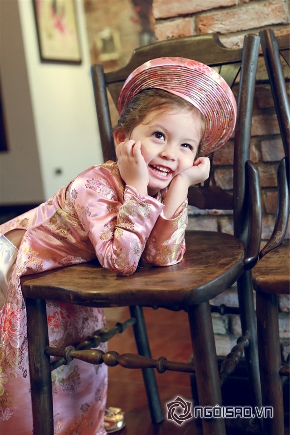 2 con Hồng Nhung diện áo dài 6