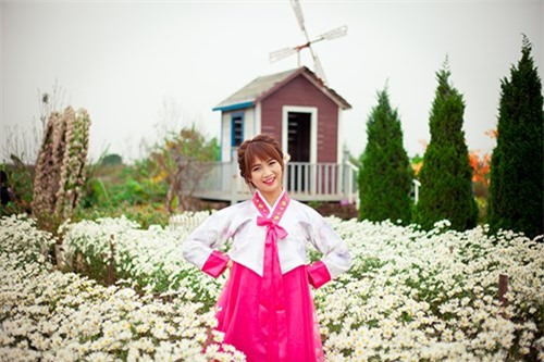 Nữ sinh Hà thành khoe sắc xuân với hanbook - ảnh 2