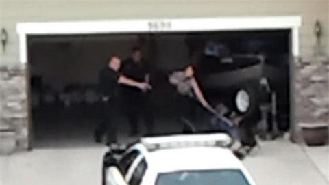 Canh sat den 6 ty vi ban chet cho cua dan