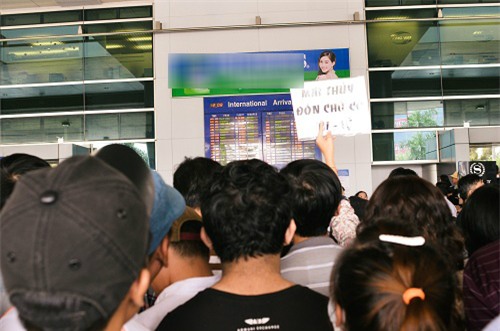 san bay tan son nhát 'kẹt cúng' vi viet kieu ve tet qua dong - 12