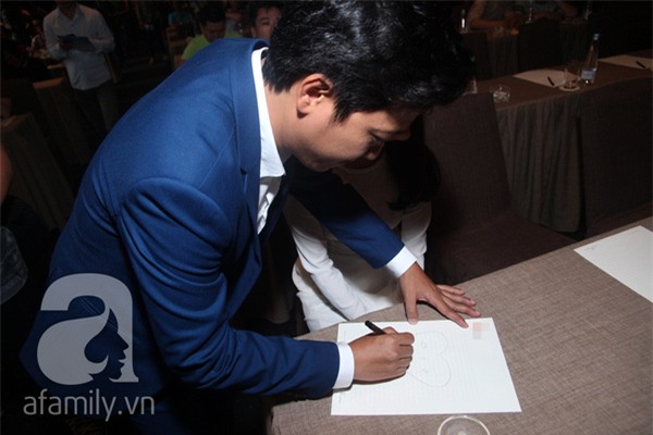 Trường Giang nghịch tóc, quấn quít bên Nhã Phương tại sự kiện