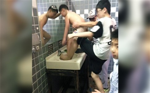 Bức ảnh hứng chịu công kích nặng nề tại Đài Loan. Ảnh: SCMP Pictures