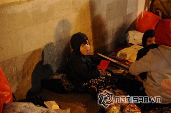 Hồ Ngọc Hà làm từ thiện  1