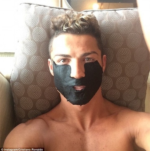 Ronaldo dành hơn 4 tiếng mỗi ngày cho việc spa - Ảnh 3.