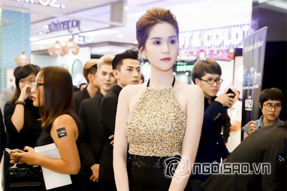 Ngọc Trinh khoe vòng eo hoàn hảo 2