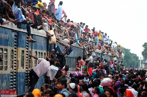 Cười nghiêng ngả với loạt ảnh chế ‘Hành trình về quê ăn Tết’ - Ảnh 8