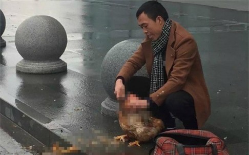 Trung Quốc cấm ăn mì, mang gà lên tàu cao tốc dịp Tết