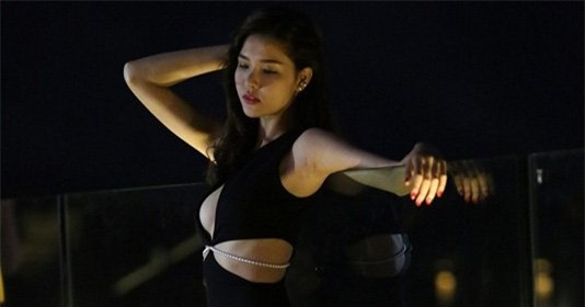 ban gai mac hong quan 