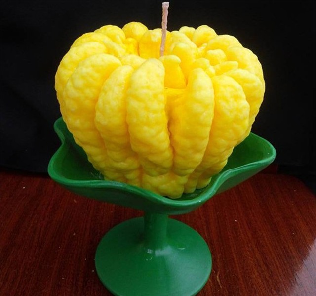 Hàng Tết 2016: Nến phật thủ hương bưởi nặng gần 1 kg