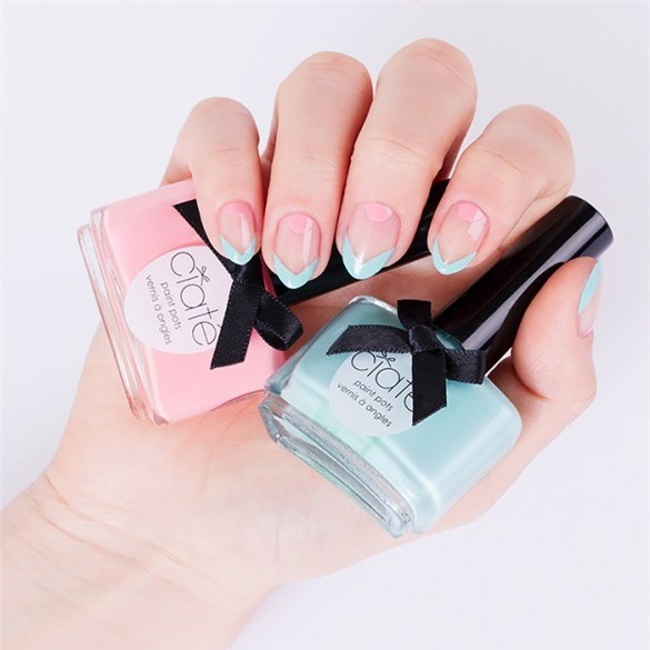 Vẽ móng đẹp với 2 gam màu pastel chơi Tết