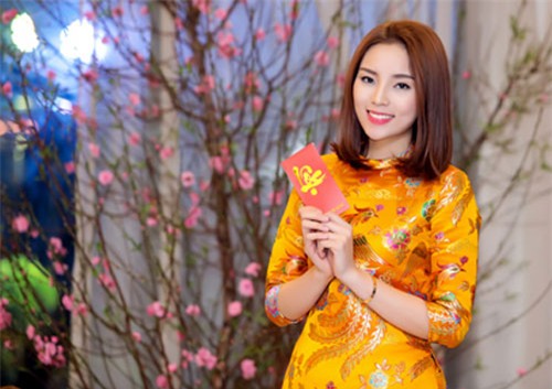 Kỳ Duyên cắt tóc